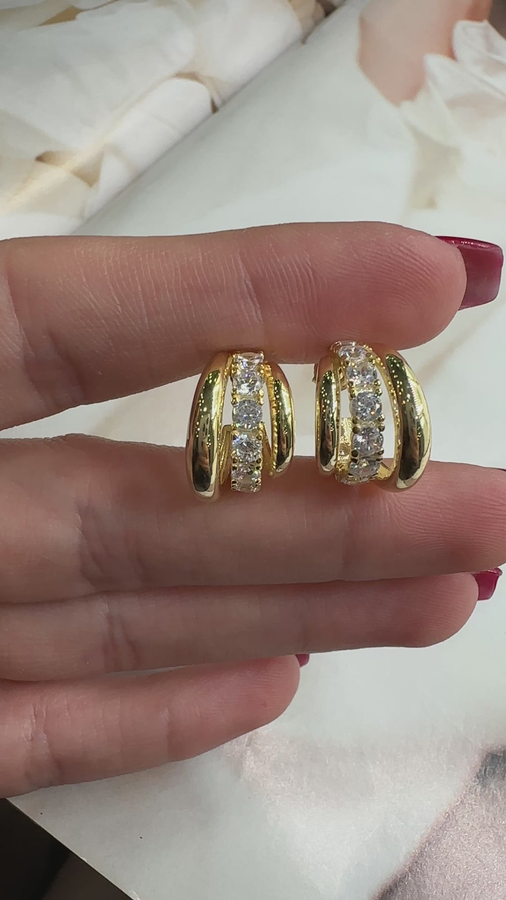 Bella Twist Taşlı Küpe