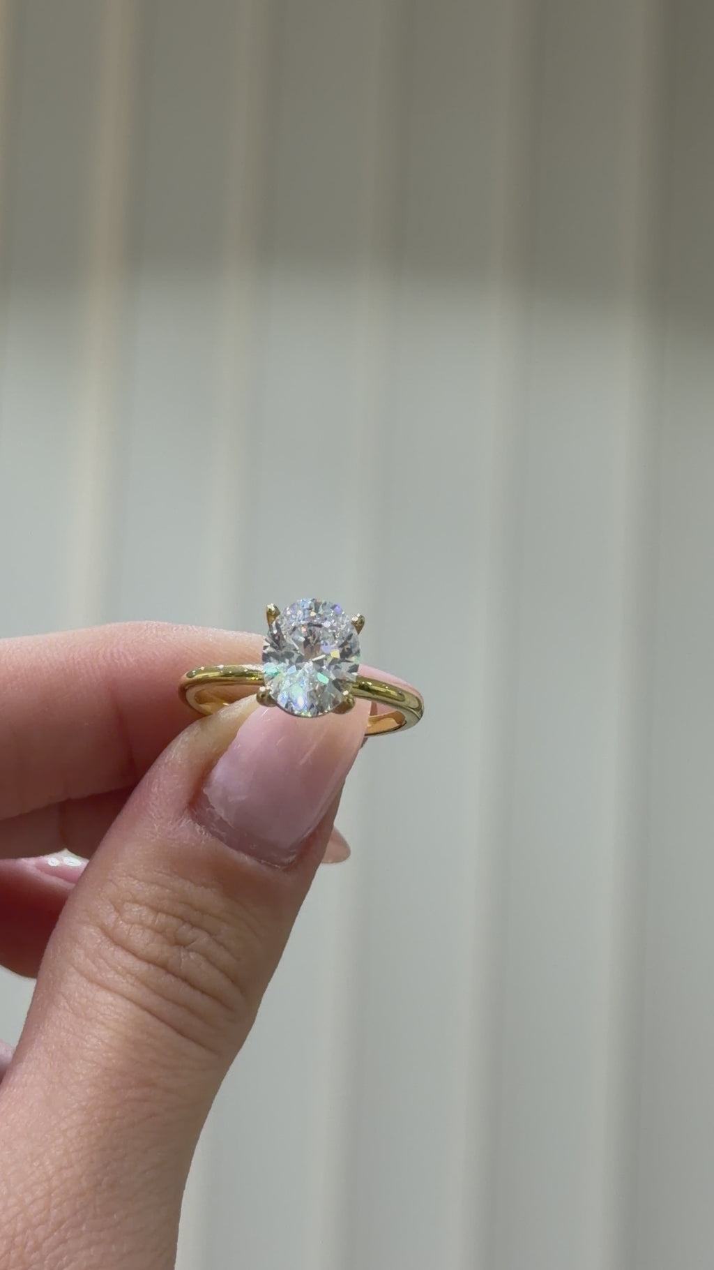 Üç Karat Oval Yüzük