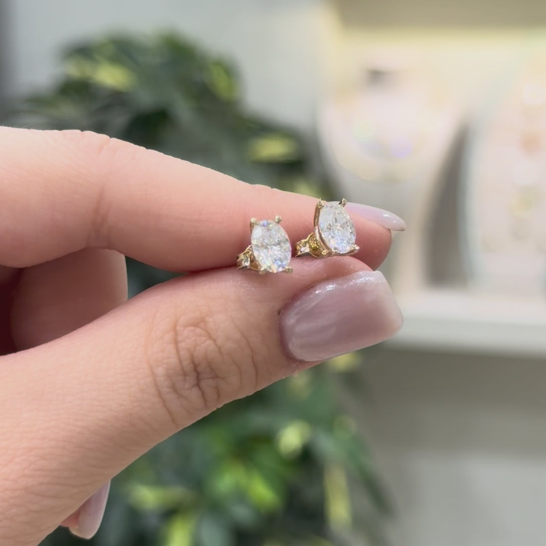 14K İki Karat Mozanit Oval Küpe