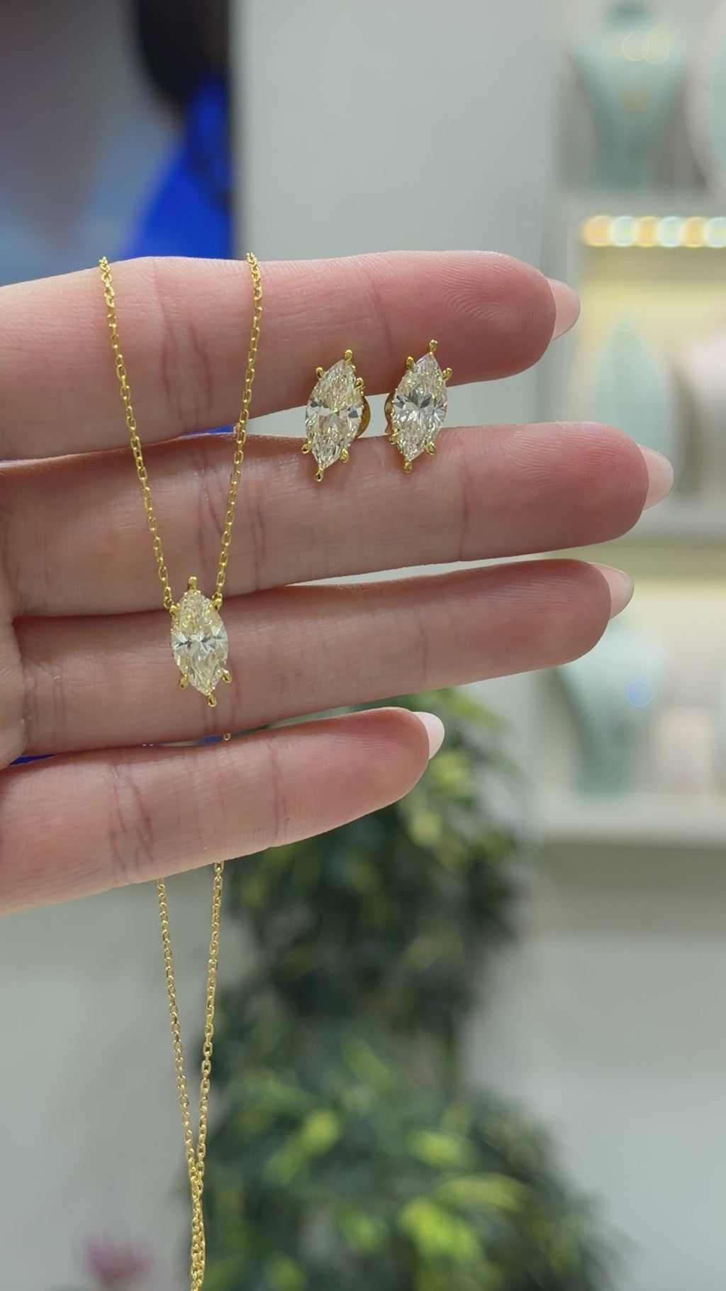 14K Taşlı Montür Markiz Mozanit Küpe