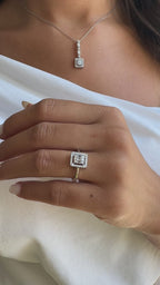 Yuvarlak ve Kare Taş Detaylı Baget Set