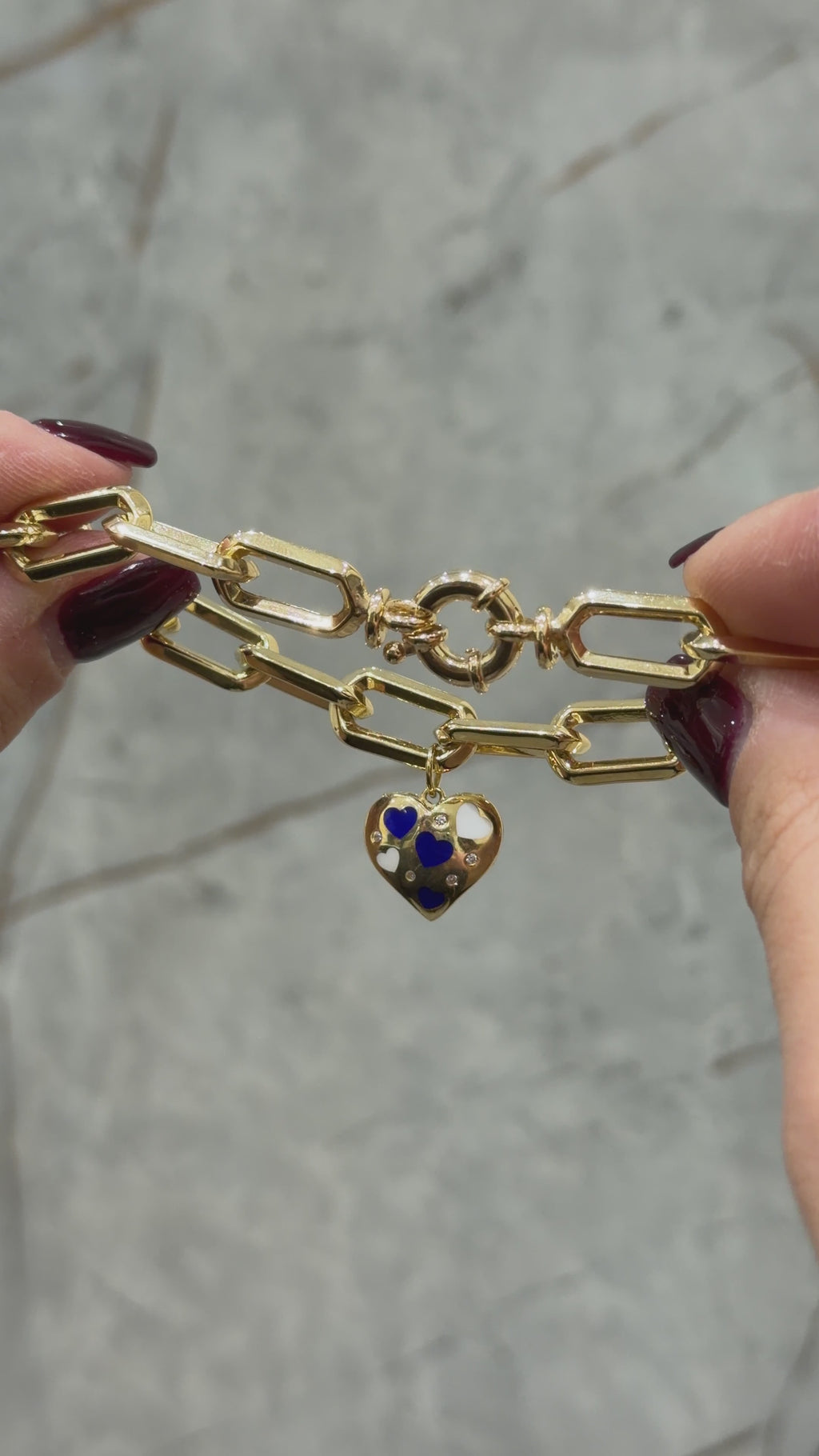 Mavi Kalp Sallantılı Hollow Bileklik