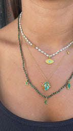 Yeşil Taşlı Figürlü Doğal Taş Kolye