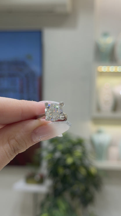 Dört Karat Mozanit Tektaş Yüzük