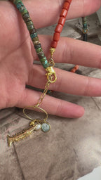 Turkuaz ve Mercan Taşlı Doğal Taş Kolye