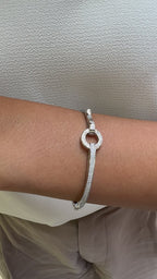 Round Model Taşlı Design Kelepçe