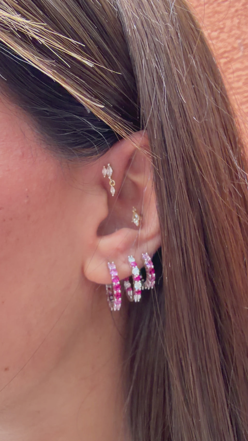 Fuşya Taşlı Suyolu Halka Küpe