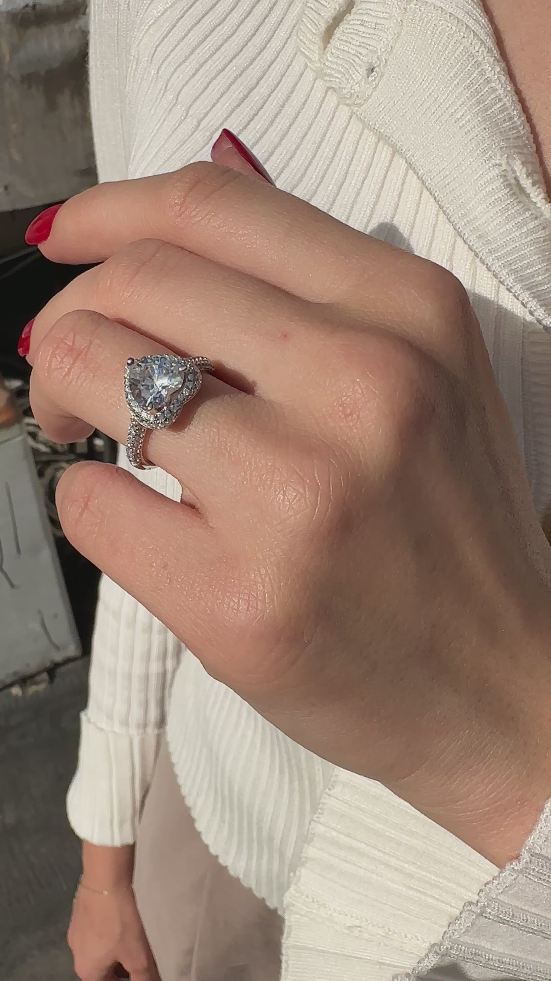 G-Color Kalp Yanı Taşlı Yüzük