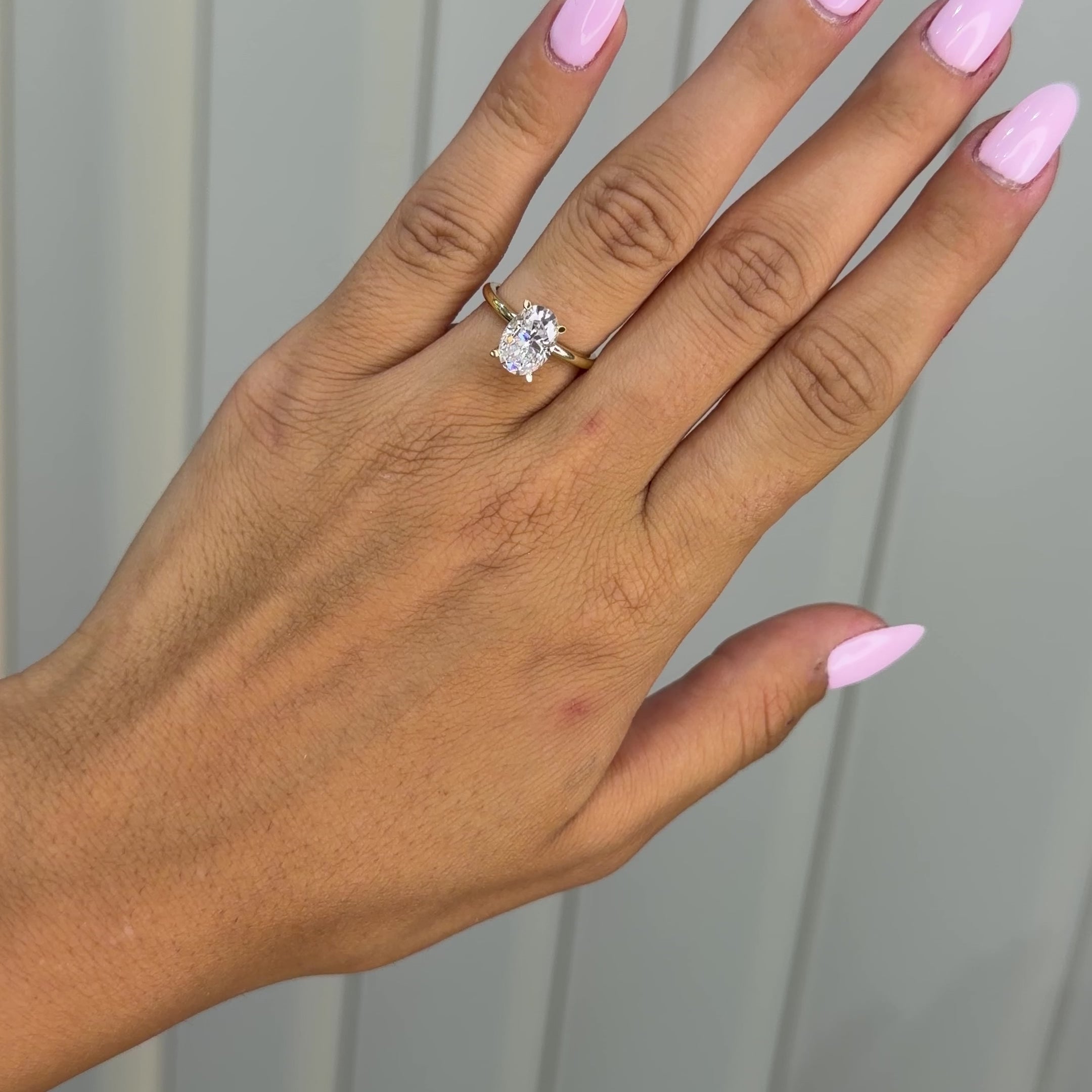 14K İki Karat Mozanit Oval Yüzük
