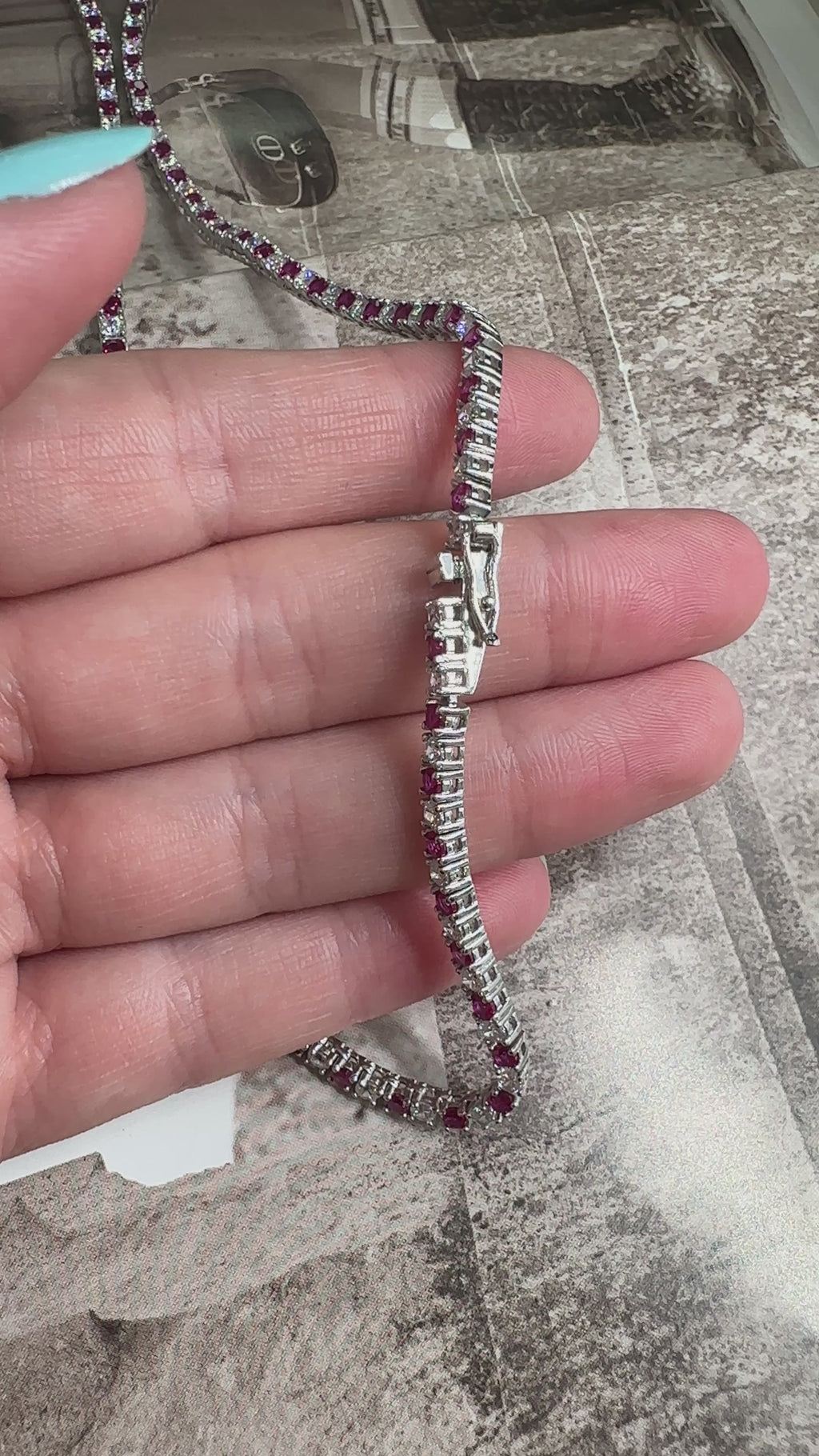 İki buçuk mm Fuşya Taşlı Suyolu Kolye