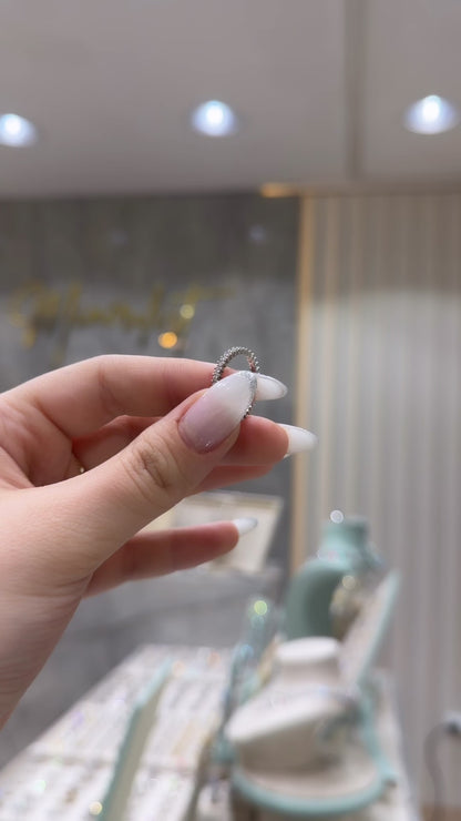 Small Stone Prong Tamtur Ring