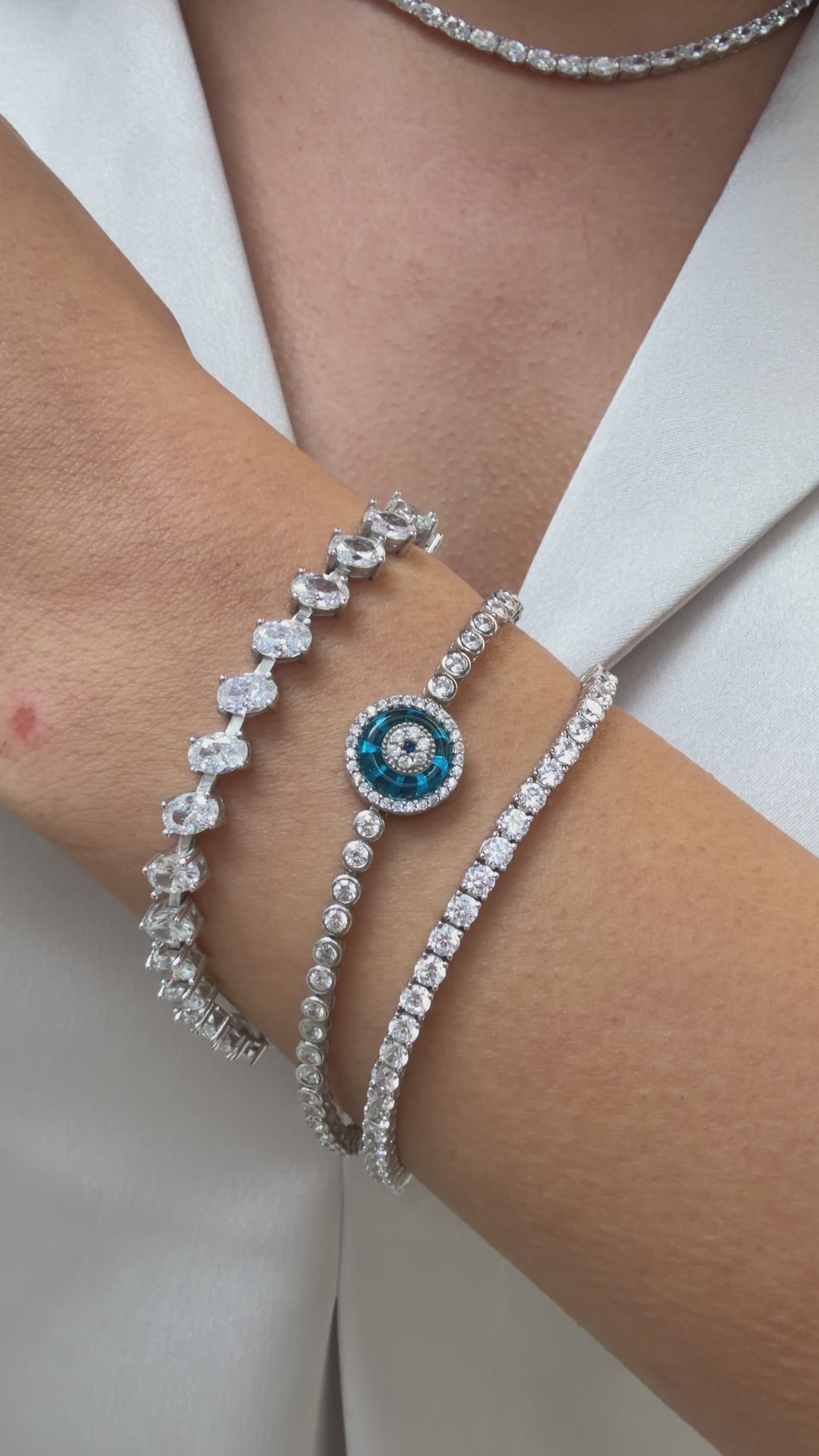 Single Eye Bead Bracelet